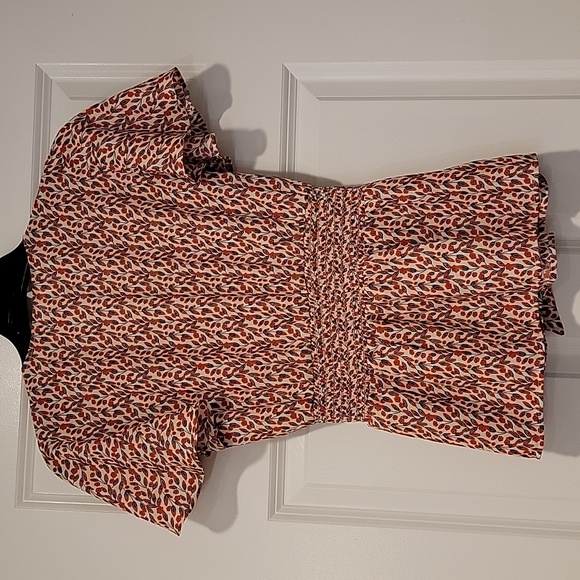 Max Studio Flutter sleeve blouse. Tie. Elastic back. - Picture 2 of 4